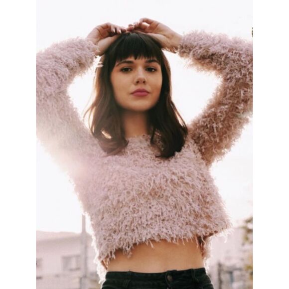 Feather Effect Crop Sweater – Soft Powder Pink, Size XS - Picture 1 of 3